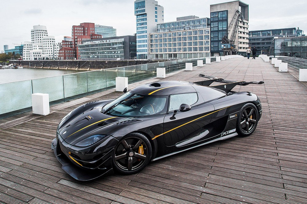 Koenigsegg-Agera-One-1-zugelassen-1200x800-2d239f525125698f